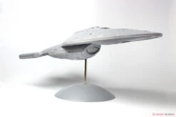 Polar Lights POL980 - 1/1000 NEW: Star Trek USS Voyager (Regular Version) Model Kit -Model Toy Kit Store 10777278a3 74779.1633747459