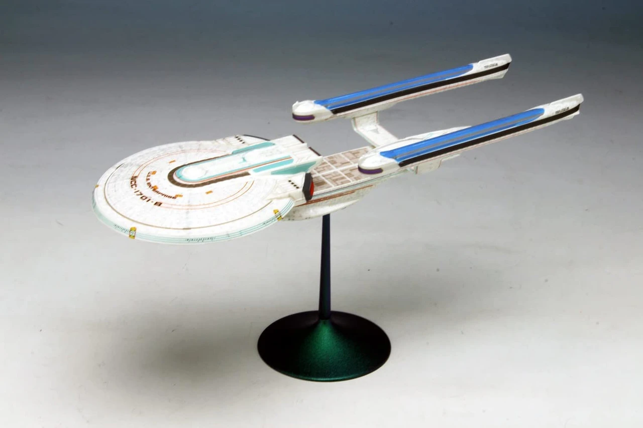 AMT 954 - 1:2500 Star Trek-USS Enterprise Box Set-Cadet Series Model Kits 8 AMT 954 - 1:2500 Star Trek-USS Enterprise Box Set-Cadet Series Model Kits - Image 8