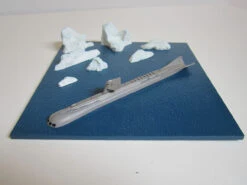 Future Fleets FF003 - 1/1200 Waterline Movie Seaview In Arctic Diorama