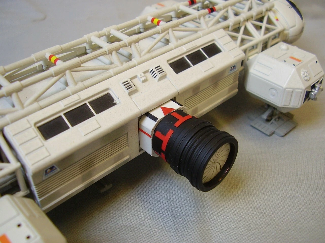 Warp Models - 1/72 Space 1999 Eagle Transporter Airlock Adaptor Model Kit 4 Warp Models - 1/72 Space 1999 Eagle Transporter Airlock Adaptor Model Kit - Image 4