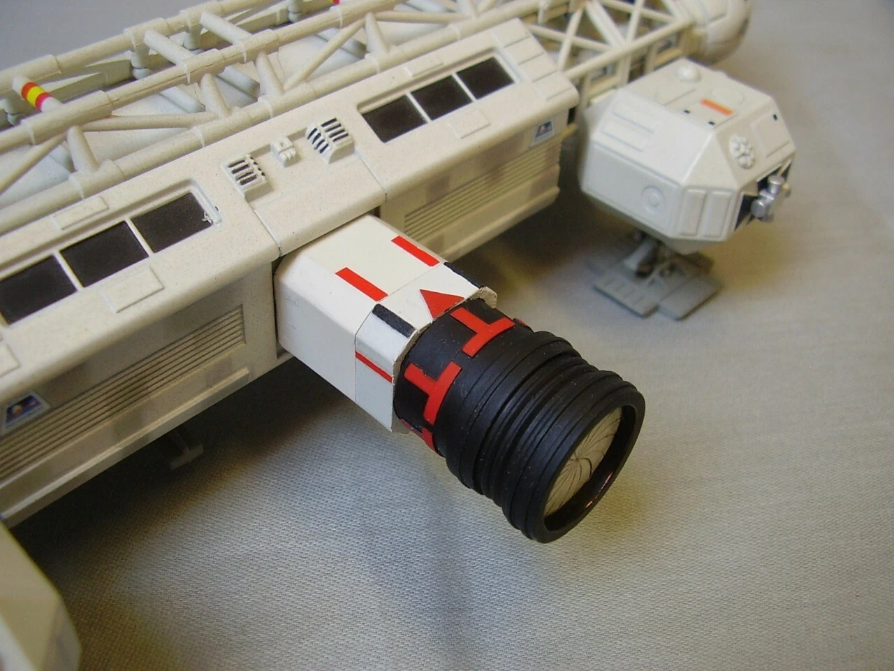 Warp Models - 1/72 Space 1999 Eagle Transporter Airlock Adaptor Model Kit 3 Warp Models - 1/72 Space 1999 Eagle Transporter Airlock Adaptor Model Kit - Image 3