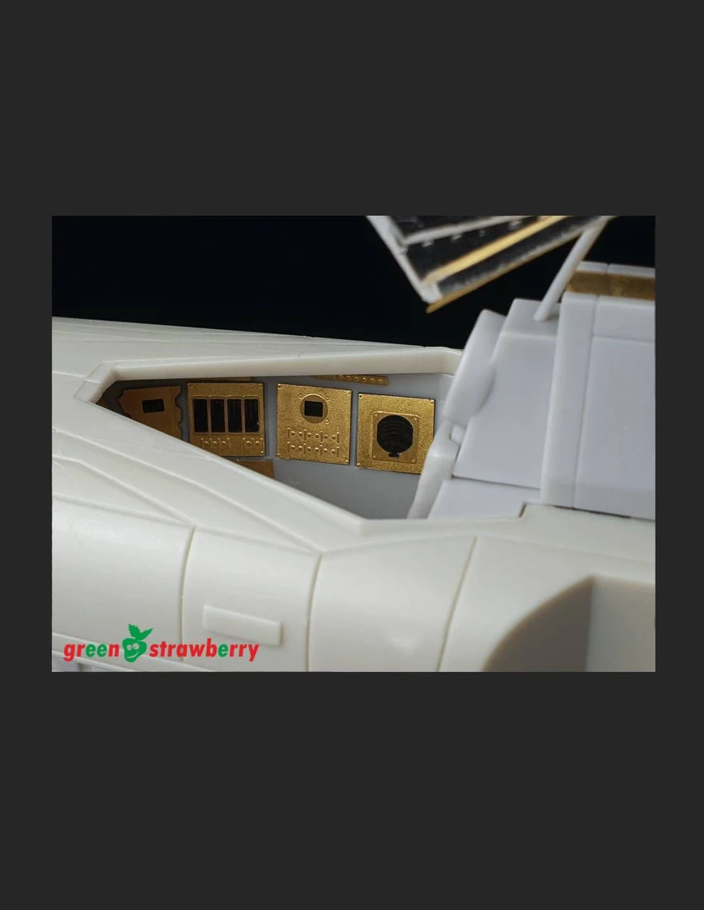 Green Strawberry 13621-1/32 - Colonial Viper - Cockpit - TOS Resin & Photoetch Set 3 Green Strawberry 13621-1/32 - Colonial Viper - Cockpit - TOS Resin & Photoetch Set - Image 3