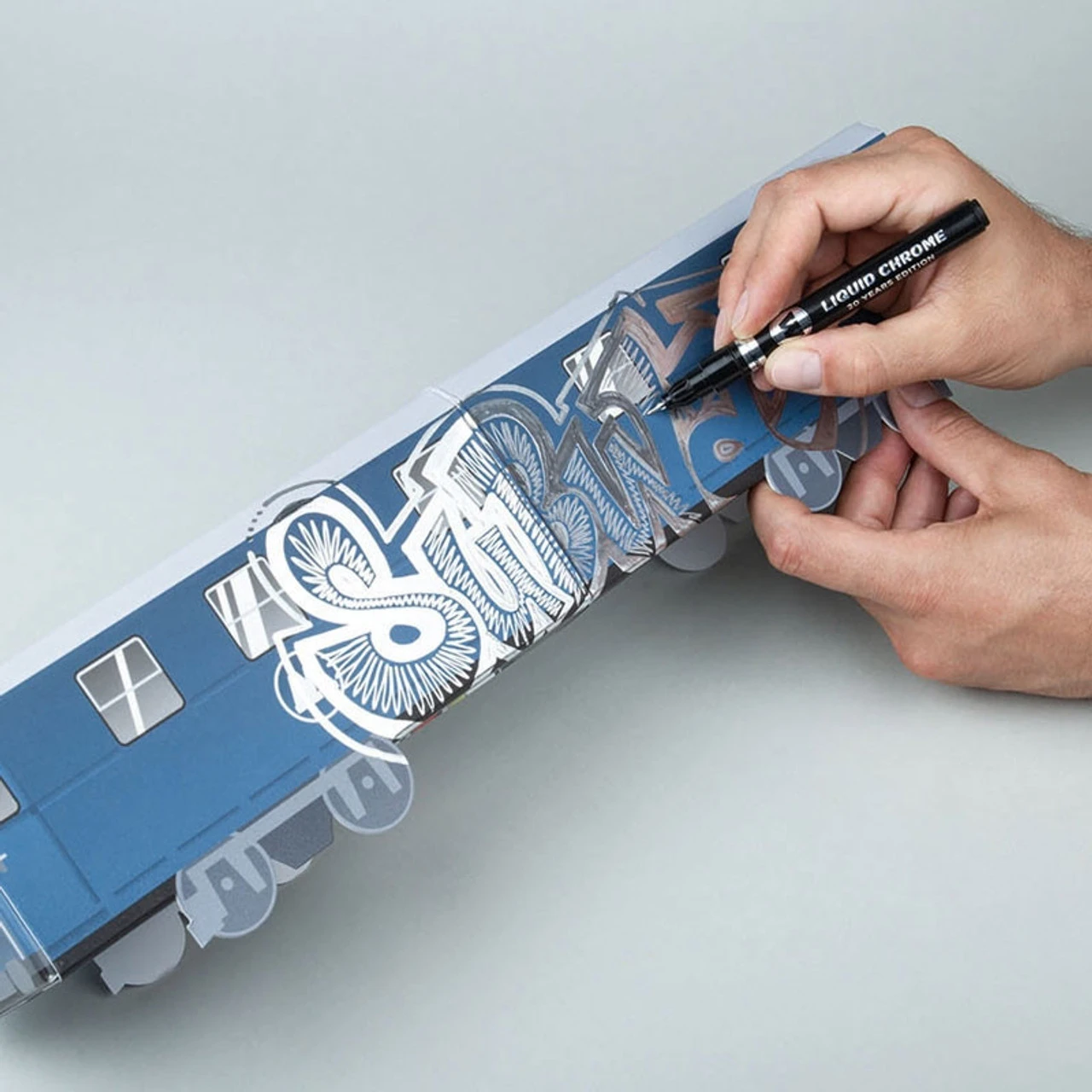 Molotow Liquid Chrome - 1mm Nib Pump Marker Pen 5 Molotow Liquid Chrome - 1mm Nib Pump Marker Pen - Image 5