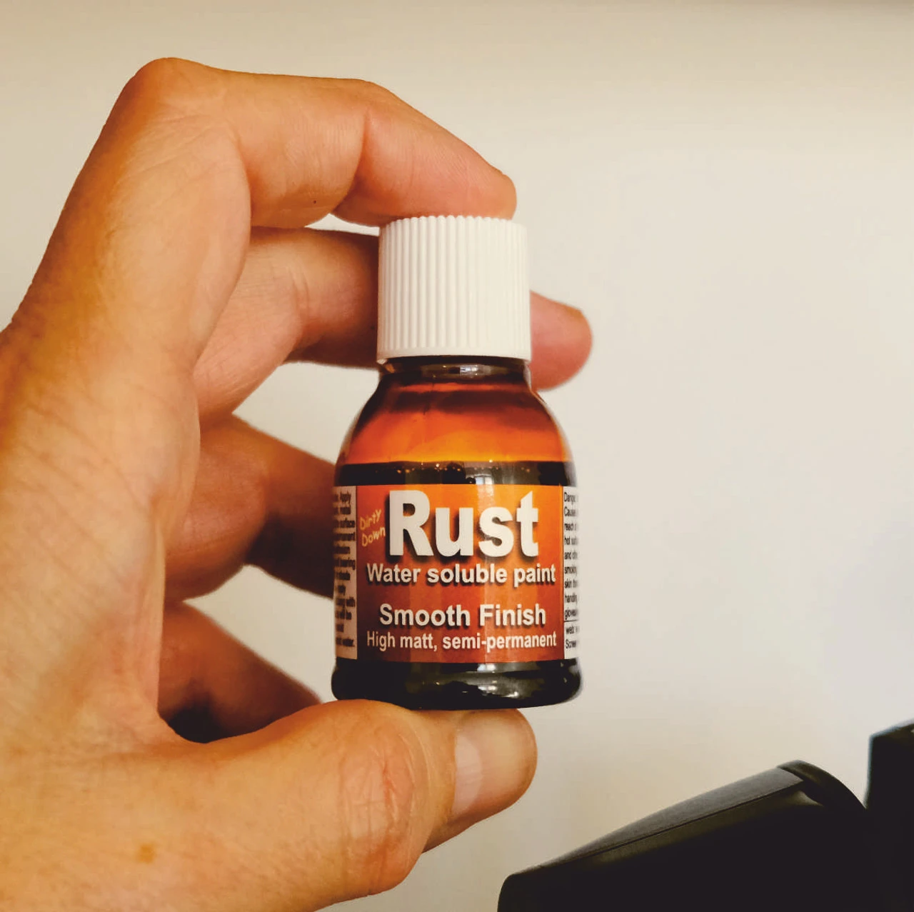 Dirty Down Water Soluble Paint - Rust Effect 25ml Pot 2 Dirty Down Water Soluble Paint - Rust Effect 25ml Pot - Image 2