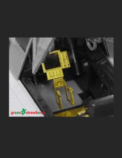 Green Strawberry 2005-1/48 - Snowspeeder (Bandai 1/72) - JUNIOR/BASIC -Model Toy Kit Store snowspeeder bandai 172 juniorbasic 1 36685.1644883862