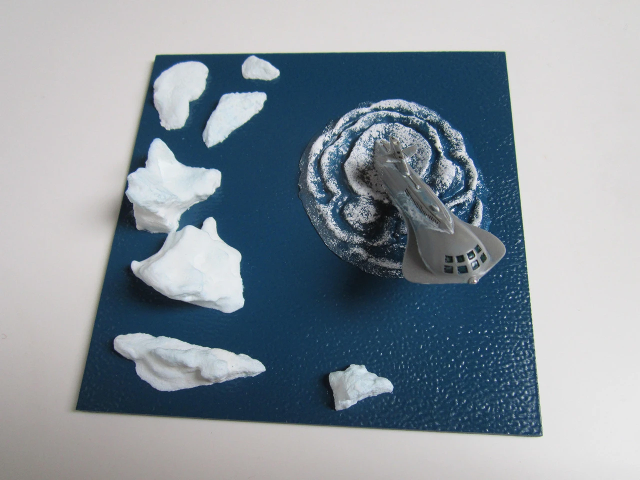 Future Fleets FF002 - 1/1200 Waterline Seaview Surfacing Model 3 Future Fleets FF002 - 1/1200 Waterline Seaview Surfacing Model - Image 3