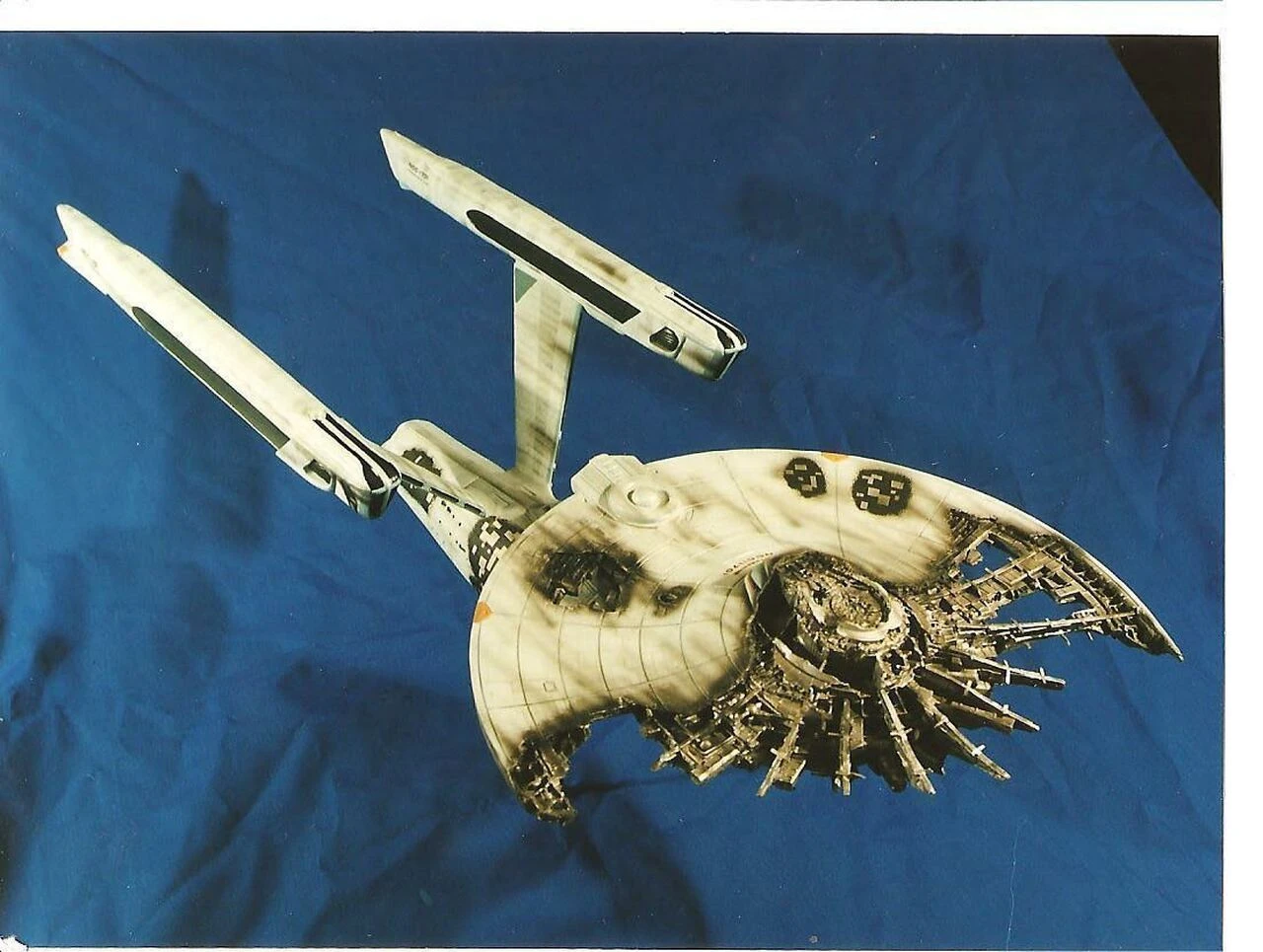 Warp Models WARP-09 - 1:537 Movie Enterprise Battle Damage Conversion (For Ertl Enterprise-A) 2 Warp Models WARP-09 - 1:537 Movie Enterprise Battle Damage Conversion (For Ertl Enterprise-A) - Image 2