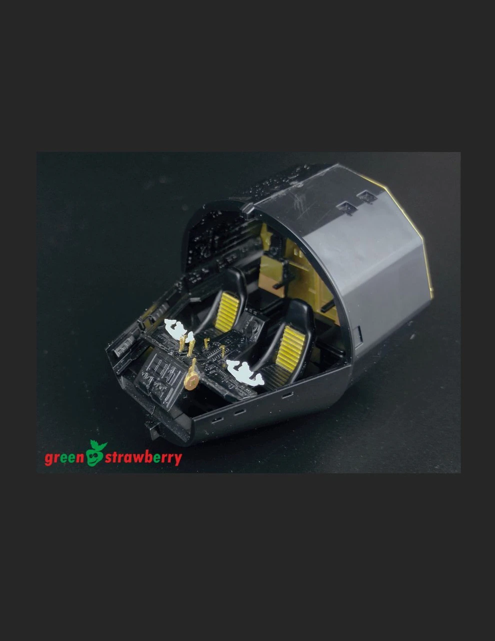 Green Strawberry 06518-1/72 YT-1300 "Millennium Falcon" PG - Cockpit & Gun Wells Photoetch Set 3 Green Strawberry 06518-1/72 YT-1300 "Millennium Falcon" PG - Cockpit & Gun Wells Photoetch Set - Image 3